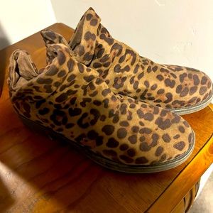 Ankle booties